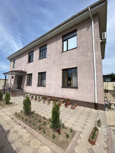 продаю дом г бишкек: 300 м², 7 комнат, Свежий ремонт Кухонная мебель