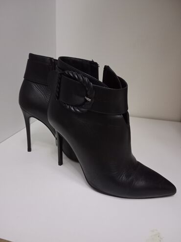 женские бот: Fendi, Размер: 37, цвет - Черный, Б/у