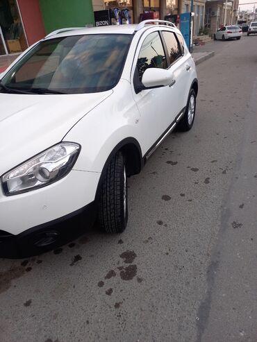 Nissan: Nissan Qashqai, ağ rəngli şəhər-krosoveri. Xüsusiyyətlər və detallı — 4