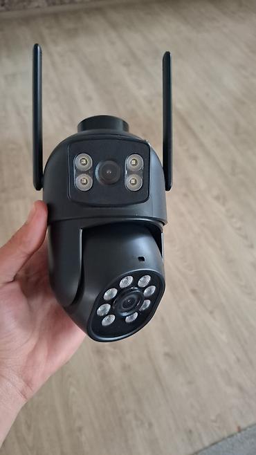 pişik şəkilləri çəkmək: Telefonla wi-fi vasitesi ile idare olunan kamera — 1