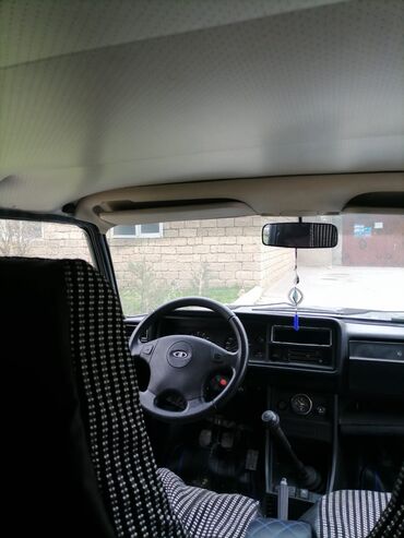 VAZ (LADA): VAZ (LADA) 2107: 1.6 l | 1998 il 1460000 km Sedan — 6