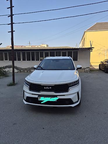 lizing avtomobiller: Kia Sorento – ağ mirvari rəngli, müasir dizaynlı 5yer nəfərlik SUV — 4