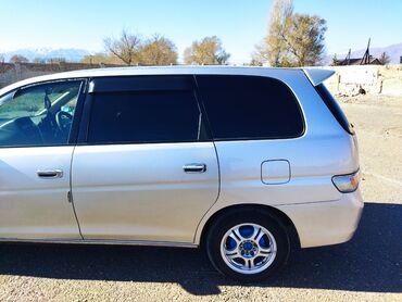 Toyota: Toyota Gaia: 2003 г., 2 л, Автомат, Бензин, Минивэн — 4