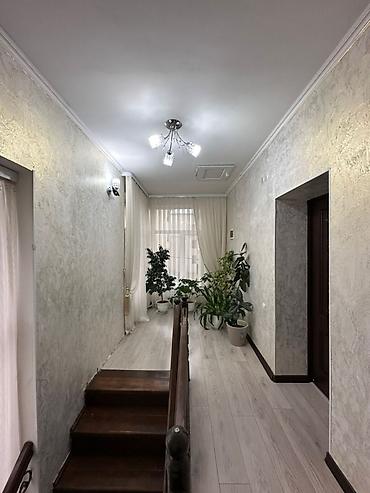 Продажа коттеджей и домов: 4 комнаты, 258 м², 8 соток, Бишкек, Ынтымак ж/м Агентство недвижимости at lalafo.kg — 9 Продажа коттеджей и домов: 4 комнаты, 258 м², 8 соток, Бишкек, Ынтымак ж/м Агентство недвижимости — 9