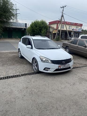wv caddy: Kia Ceed: 2010 г., 1.6 л, Автомат, Бензин, Универсал — 3