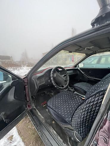 Audi: Audi 80: 1990 г., 1.8 л, Ручные, Бензин, Хэтчбэк — 5