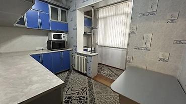 сниму 1 ком квартиру: 1 комната, Агентство недвижимости, Только девушкам, от 1 месяца, от 6 месяцев, от 1 года, С мебелью полностью — 3