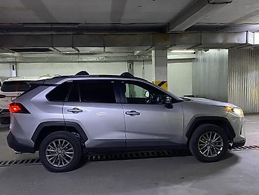 195 65 14 с: Toyota RAV4: 2019 г., 2.5 л, Автомат, Бензин, Кроссовер — 3