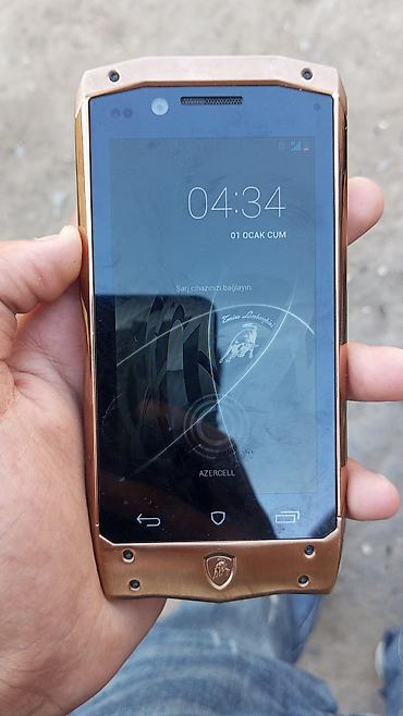 Tonino Lamborghini lüks smartfon Xüsusiyyətlər: - Korpus: metal