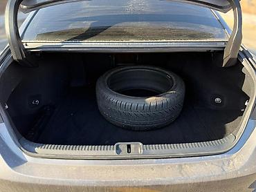 Lexus: Lexus ES: 2019 г., Бензин — 24