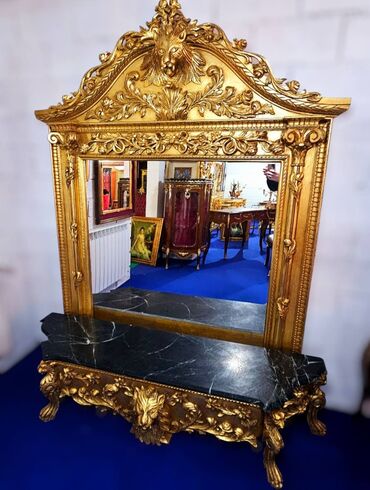 RS - Antique Mirrors: Ukrasno ogledalo sa postoljem, bogato ukrašeno detaljnim rezbarijama u — 7