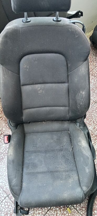 tepih servis novi sad: Dubinsko pranje autoenterijera, namestaja, povoljno