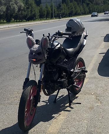 Mototseklet – küçə/naked tərzi, fərdi tüninq - Güclü tək silindrli lalafo.az -da Mototseklet – küçə/naked tərzi, fərdi tüninq - Güclü tək silindrli