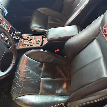 w210 oturacaq: Mercedes-Benz E-Sinif (W210) sedan - Kuzov: qara rəng, 4 qapı, geniş — 5