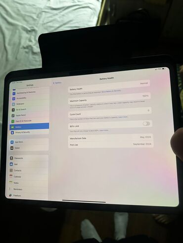 чехол ipad: Планшет, Apple, память 256 ГБ, 13" - 14", 5G, Новый, Классический цвет - Черный