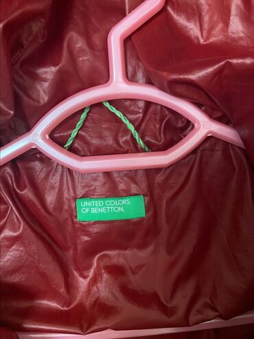 deri pencekler: Catdirilma metro neftciler United Colors of Benetton qadın pufer at lalafo.az deri pencekler: Catdirilma metro neftciler United Colors of Benetton qadın pufer