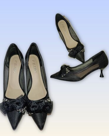 спортивная одежда: Туфли женские 👠
женская обувь 👠
туфли 👠
в очень хорошем состоянии 🌸