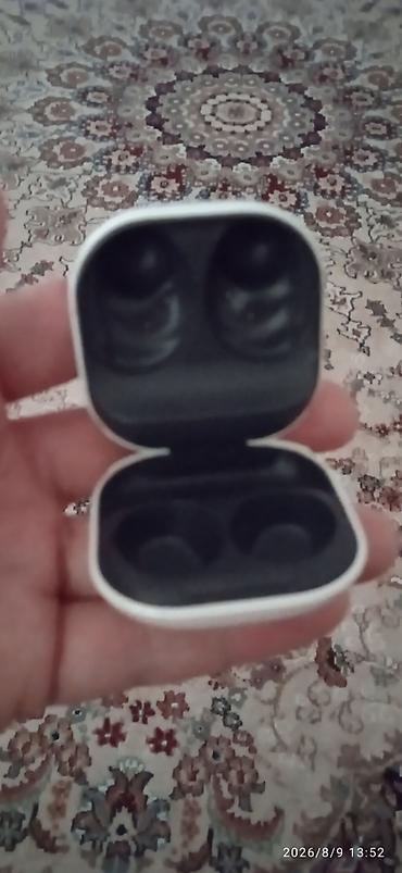 samsung buds2: Samsung Galaxy Buds üçün şarj qutusu (ağ rəng) - Rəsmi Samsung — 4