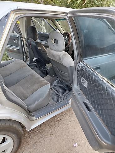 bud e9: Mazda 626: 1988 г., 2.2 л, Механика, Бензин, Седан — 2