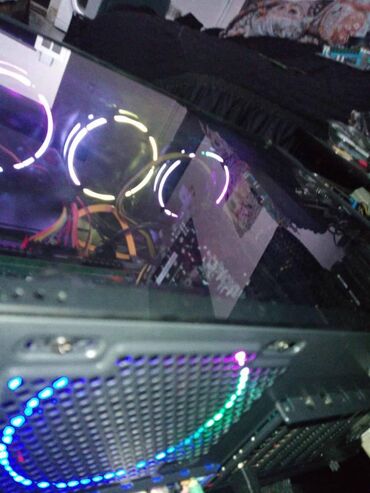 Desktop računari i radne stanice: Svetleci Gejmer racunar novije generacije DDR4-Povoljno-Odlican — 5