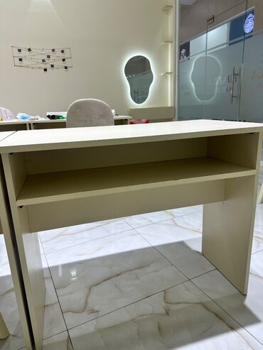 железный стол: 90x50 ölçüdə masalar satılır 3 ədəd Kurs üçün, ofis üçün və ya salon