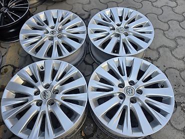 Шины и диски: Литые диски Toyota (оригинал), комплект из 4 шт. - Диаметр: 16" — 2