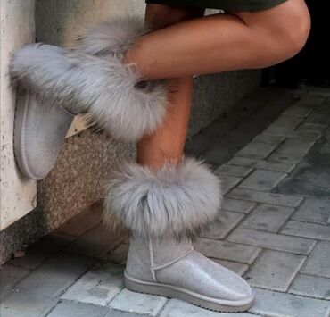 čizme ugg: Ugg čizme, bоја - Siva, 38