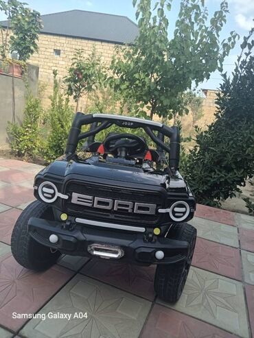 cybex ikinci el: Maşın çox yaxşı vəziyyətdədir. Həm uşaq özü sürə bilir,həm pultla