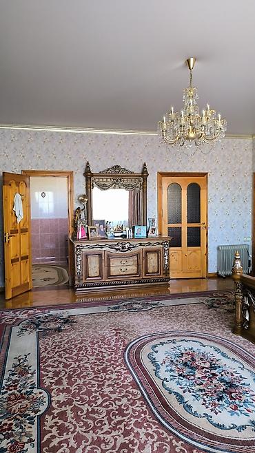 Продажа коттеджей и домов: Продам дом 2 этажа с подвалом . Участок разделен на два участка — 11