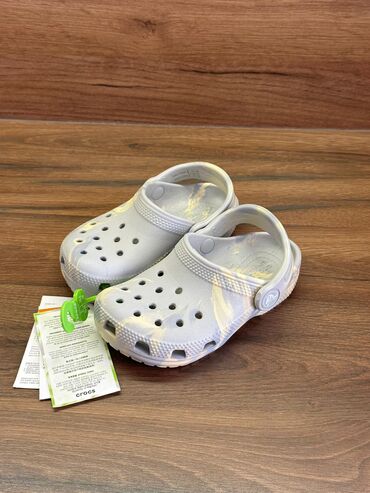 Детская обувь: Crocs детские🇺🇸 Размер с9 на 15,9см европейский размер 25-26 Не