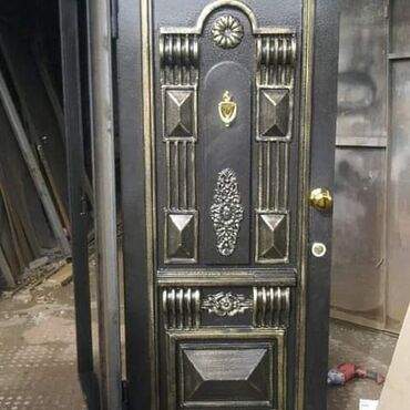 Giriş qapıları: Məhsul: Dəmir giriş qapıları (klassik dizayn) - Material: qalın — 8