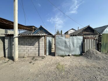 дом в садовое: Үй, 4 кв. м, 4 бөлмө, Менчик ээси, Эски ремонт