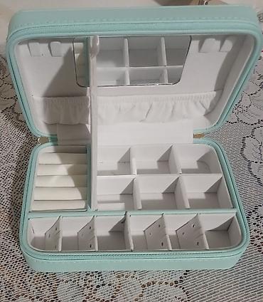 ev damaşniki: Zinət əşyaları üçün kompakt qutu - Rəng: açıq mint - Material: xarici — 3