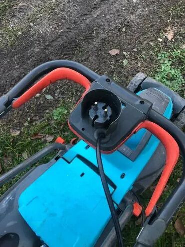 Baštenski alati i oprema: Delovi za GARDENA 32E kosačicu; Više informacija preko kp poruka; na lalafo.rs — 9 Baštenski alati i oprema: Delovi za GARDENA 32E kosačicu; Više informacija preko kp poruka; — 9