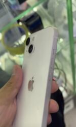 мониторы для фильмов: IPhone 13, Колдонулган, 128 ГБ, Ак, Заряддоочу түзүлүш, 87 %