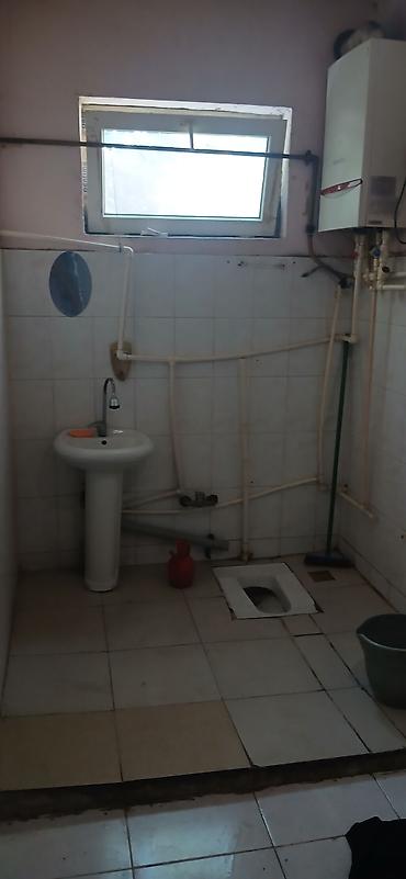 em hostel: Köməkçi yataqxana/hostel tipli obyekt – uzun dəhliz boyunca pərdələrlə — 4