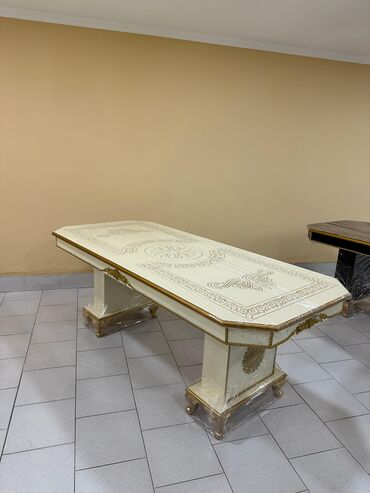 Mebel: Qonaq masası, Yeni, Açılmayan, MDF, Oval masa
