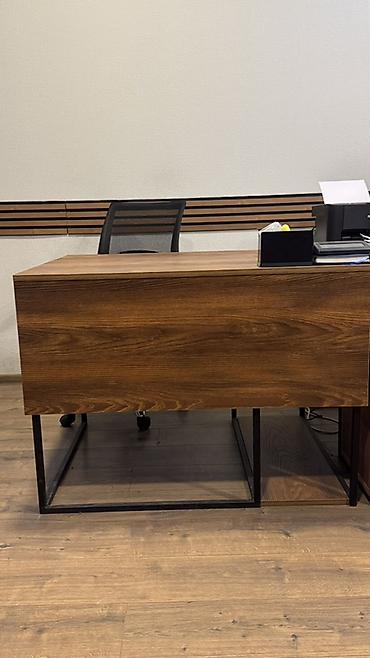 masaüstü ofis seti: Məhsul: 2 ədəd Loft üslubunda ofis/iş masası Hər biri 100 Azn Təsvir — 1