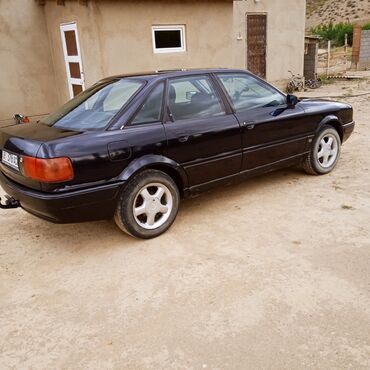 меняю ауди: Audi 80: 1994 г., 2 л, Механика, Бензин, Седан