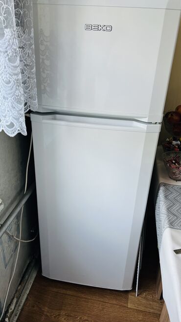 Холодильники: Холодильник Beko, Б/у, Двухкамерный, 54 * 160 *