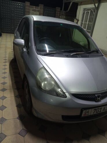 машине сатылат: Honda Fit: 2004 г., 1.3 л, Автомат, Бензин, Хетчбек