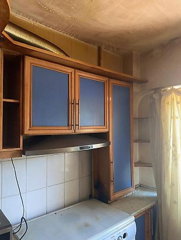 кухыный шкаф бу: Продаю купанный гарнитур 
Стол
Тумбочку 
Кровать — 1