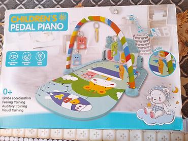 avanti piano: Pulsuz verilir. Körpə üçün pianino xalça. Musiqilidir. Üstündə — 2