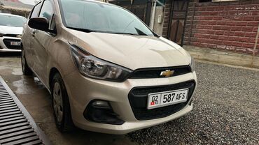 вариянт авто: Chevrolet Spark: 2015 г., 0.1 л, Автомат, Бензин