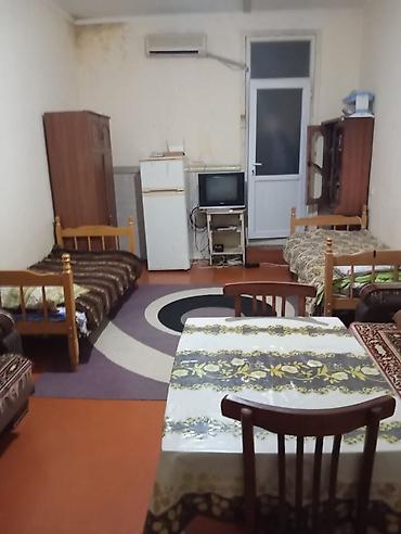 qaracuxurda mənzil: Kiraye verilir ev 35 kvadrat cemi 250 azn unvan Qaraçuxur qəsəbəsi — 3