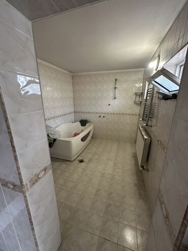 Həyət evləri və villaların satışı: 8 otaq, 200 kv. m, Kredit yoxdur, Yeni təmirli — 18