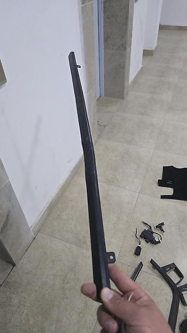 Накладка/уплотнитель стекла двери автомобиля. задняя левая на субару
