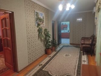 Uzunmüddətli kirayə mənzillər: Tecili Ramani Savxoz da Yola yaxin 3 otaqli temirli Adelni heyet evi — 3