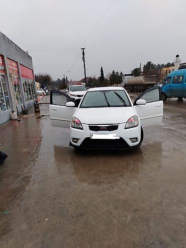 Kia: Kia Rio: 1.4 l | 2010 il Sedan — 7