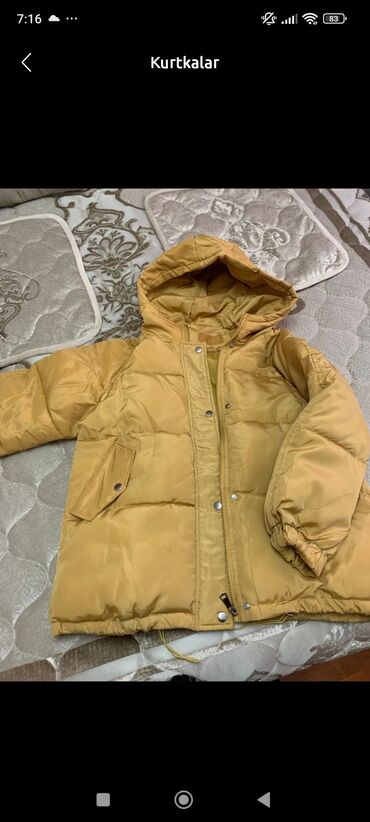 Школьные сумки: Uşaq üçün qalın qış gödəkçəsi - Rəng: xardal/sarı - Model: kapüşonlu